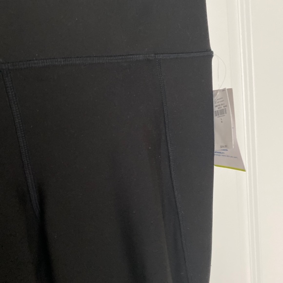 Black 7/8 leggings brand new - Picture 3 of 3